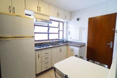 Apartamento à venda com 104m², 3 quartos e 2 vagas Apartamento à venda com 104m², 3 quartos e 2 vagasCozinha