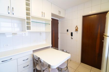 Cozinha de apartamento para alugar com 3 quartos, 104m² em Vila Mascote, São Paulo