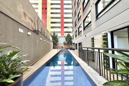 Apartamento para alugar com 28m², 1 quarto e sem vaga Apartamento para alugar com 28m², 1 quarto e sem vagaÁrea comum - Piscina