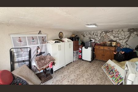 Casa para alugar com 85m², 2 quartos e 1 vaga Casa para alugar com 85m², 2 quartos e 1 vagaPorão