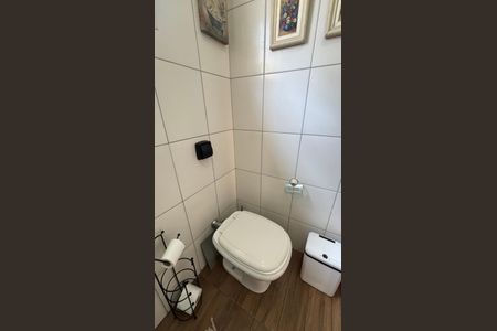 Casa para alugar com 85m², 2 quartos e 1 vaga Casa para alugar com 85m², 2 quartos e 1 vagaBanheiro