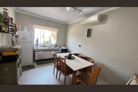 Casa para alugar com 85m², 2 quartos e 1 vaga Casa para alugar com 85m², 2 quartos e 1 vagaCozinha