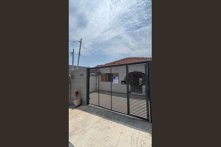 Casa para alugar com 85m², 2 quartos e 1 vaga Casa para alugar com 85m², 2 quartos e 1 vagaFachada