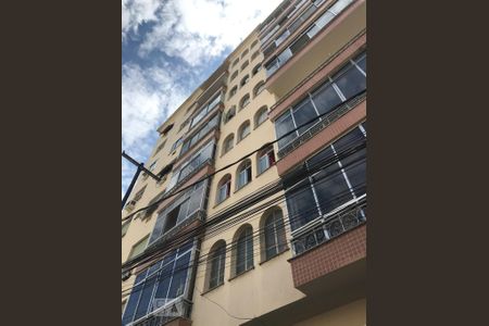 Apartamento para alugar com 104m², 2 quartos e sem vaga Apartamento para alugar com 104m², 2 quartos e sem vagaFachada