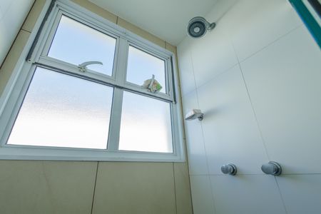 Casa de condomínio à venda com 213m², 4 quartos e 3 vagasBanheiro Social