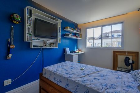 Casa de condomínio à venda com 213m², 4 quartos e 3 vagasQuarto