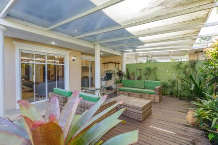 Casa de condomínio à venda com 213m², 4 quartos e 3 vagasÁrea Externa