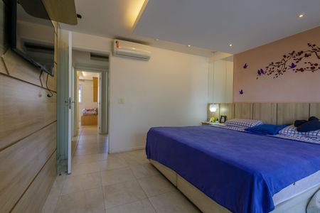 Casa de condomínio à venda com 213m², 4 quartos e 3 vagasSuíte 1