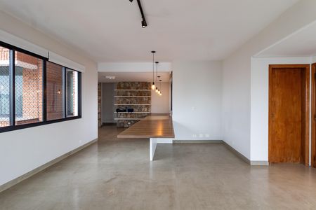 Apartamento à venda com 204m², 2 quartos e 3 vagas Apartamento à venda com 204m², 2 quartos e 3 vagasSala
