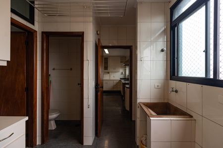 Apartamento à venda com 204m², 2 quartos e 3 vagas Apartamento à venda com 204m², 2 quartos e 3 vagasÁrea de Serviço