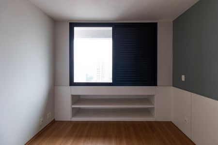 Apartamento à venda com 204m², 2 quartos e 3 vagas Apartamento à venda com 204m², 2 quartos e 3 vagasQuarto