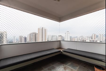 Apartamento à venda com 204m², 2 quartos e 3 vagas Apartamento à venda com 204m², 2 quartos e 3 vagasVaranda da Sala