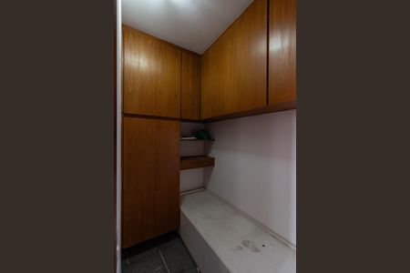 Apartamento à venda com 204m², 2 quartos e 3 vagas Apartamento à venda com 204m², 2 quartos e 3 vagasÁrea de Serviço