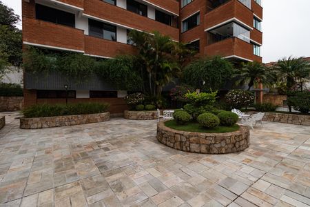 Apartamento à venda com 204m², 2 quartos e 3 vagas Apartamento à venda com 204m², 2 quartos e 3 vagasÁrea comum