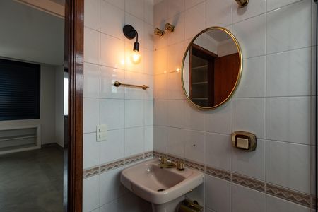Apartamento à venda com 204m², 2 quartos e 3 vagas Apartamento à venda com 204m², 2 quartos e 3 vagasBanheiro social 2