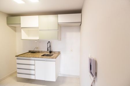 Cozinha de apartamento à venda com 2 quartos, 72m² em Tamboré, Barueri