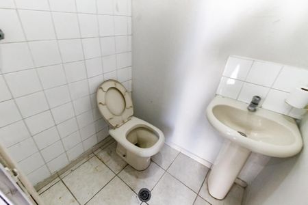 Casa para alugar com 120m², 3 quartos e 1 vaga Casa para alugar com 120m², 3 quartos e 1 vagaBanheiro da Edícula