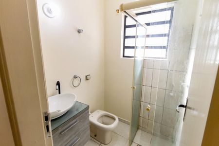 Casa para alugar com 120m², 3 quartos e 1 vaga Casa para alugar com 120m², 3 quartos e 1 vagaBanheiro
