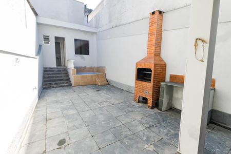 Casa para alugar com 120m², 3 quartos e 1 vaga Casa para alugar com 120m², 3 quartos e 1 vagaQuintal