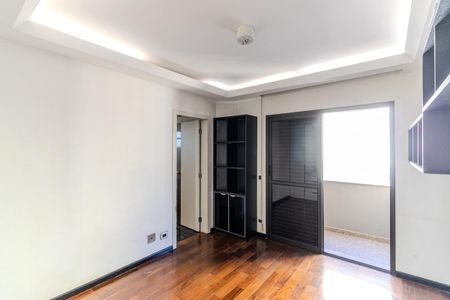 Apartamento à venda com 195m², 3 quartos e 3 vagas Apartamento à venda com 195m², 3 quartos e 3 vagasSuíte 2