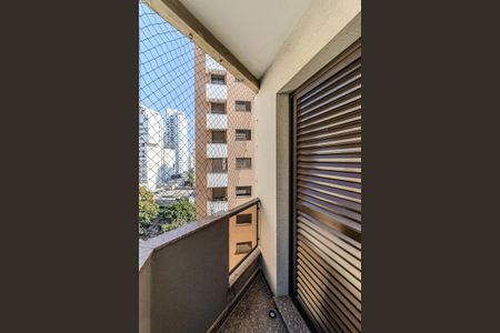 Apartamento à venda com 195m², 3 quartos e 3 vagas Apartamento à venda com 195m², 3 quartos e 3 vagasVaranda da Suíte 3