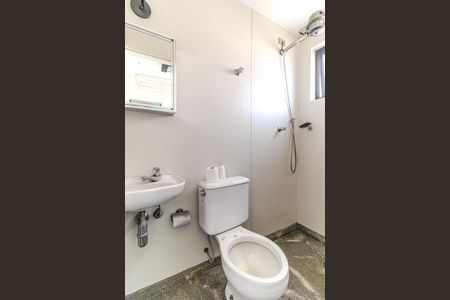 Apartamento à venda com 195m², 3 quartos e 3 vagas Apartamento à venda com 195m², 3 quartos e 3 vagasBanheiro de Serviço