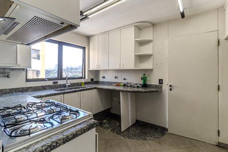 Apartamento à venda com 195m², 3 quartos e 3 vagas Apartamento à venda com 195m², 3 quartos e 3 vagasCozinha