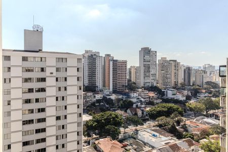 Apartamento à venda com 195m², 3 quartos e 3 vagas Apartamento à venda com 195m², 3 quartos e 3 vagasVista da Varanda da Suíte 1