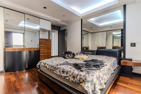 Apartamento à venda com 195m², 3 quartos e 3 vagas Apartamento à venda com 195m², 3 quartos e 3 vagasSuíte 3