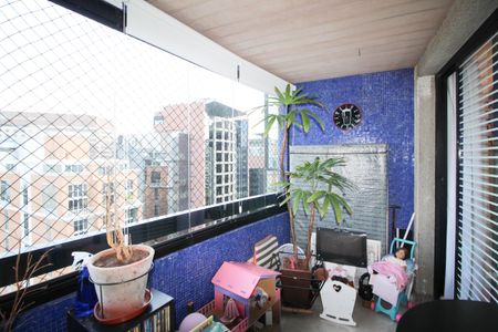 Varanda de apartamento à venda com 2 quartos, 70m² em Vila Olímpia, São Paulo