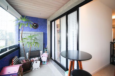 Varanda de apartamento à venda com 2 quartos, 70m² em Vila Olímpia, São Paulo