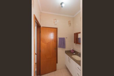 Casa para alugar com 280m², 3 quartos e 4 vagasBanheiro