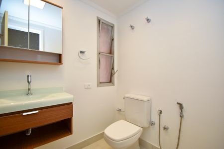 Apartamento para alugar com 110m², 3 quartos e 1 vaga Apartamento para alugar com 110m², 3 quartos e 1 vagaBanheiro da Suíte