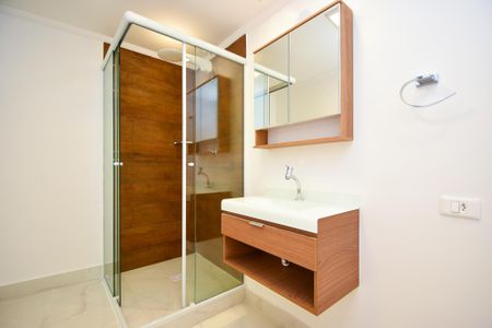 Apartamento para alugar com 110m², 3 quartos e 1 vaga Apartamento para alugar com 110m², 3 quartos e 1 vagaBanheiro da Suíte