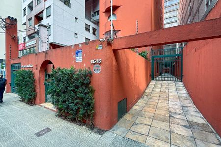 Apartamento para alugar com 110m², 3 quartos e 1 vaga Apartamento para alugar com 110m², 3 quartos e 1 vagaFachada