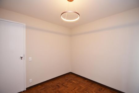 Apartamento para alugar com 110m², 3 quartos e 1 vaga Apartamento para alugar com 110m², 3 quartos e 1 vagaQuarto