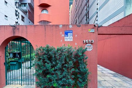 Apartamento para alugar com 110m², 3 quartos e 1 vaga Apartamento para alugar com 110m², 3 quartos e 1 vagaFachada