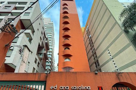 Apartamento para alugar com 110m², 3 quartos e 1 vaga Apartamento para alugar com 110m², 3 quartos e 1 vagaFachada