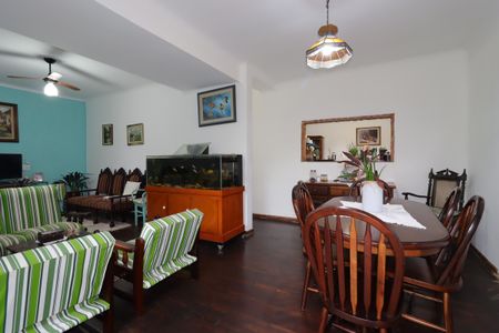 Casa à venda com 154m², 3 quartos e 1 vagaSala