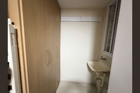 Apartamento à venda com 45m², 2 quartos e 1 vagaÁrea de serviço