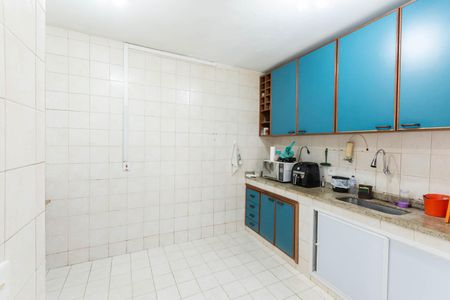 Casa para alugar com 200m², 4 quartos e 2 vagasCozinha