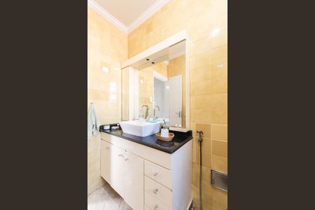 Casa para alugar com 200m², 4 quartos e 2 vagasBanheiro social 