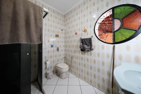 Casa à venda com 140m², 3 quartos e 2 vagasBanheiro 1