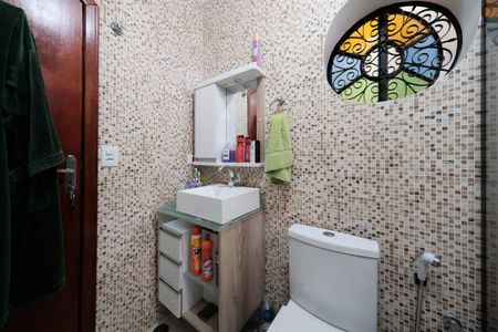 Casa à venda com 140m², 3 quartos e 2 vagasSuíte