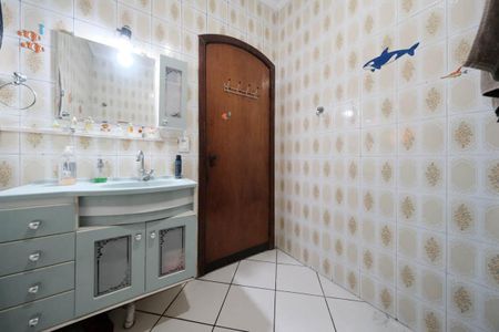 Casa à venda com 140m², 3 quartos e 2 vagasBanheiro 1