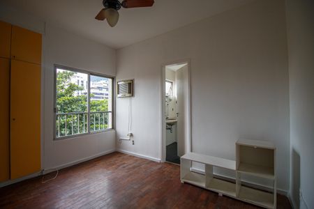 Apartamento à venda com 80m², 3 quartos e sem vagaSuíte