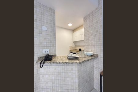 Banheiro de apartamento para alugar com 1 quarto, 48m² em Jardim Paulistano, São Paulo