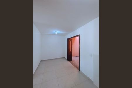 Cozinha de casa de condomínio para alugar com 3 quartos, 78m² em Demarchi, São Bernardo do Campo