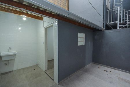 Área de serviço de casa para alugar com 2 quartos, 150m² em Cupecê, São Paulo