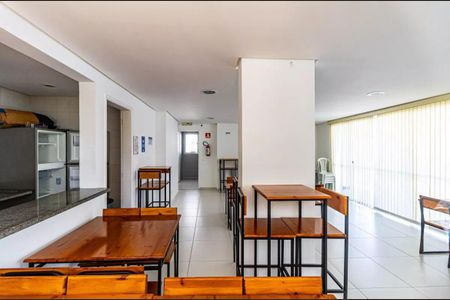 Apartamento à venda com 57m², 2 quartos e 1 vagaÁrea comum